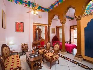 Vrindavan Retreat Hotel Kochi ภายนอก รูปภาพ